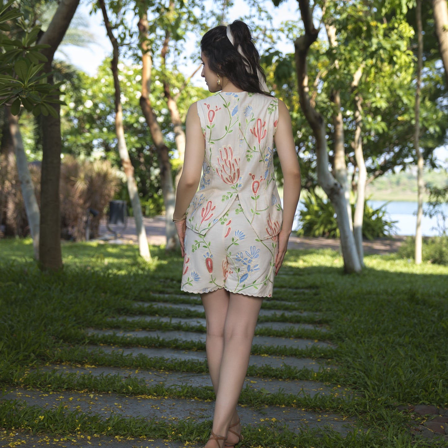 Linen Embroidered waistcoat
